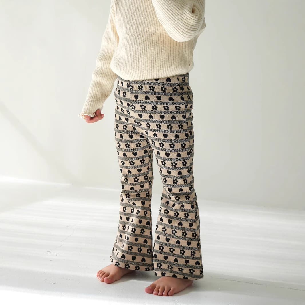 2025 pippi Spring/Summer New Versatile Comfortable Girl Baby Girl Kids Ultra-Soft Jacquard Heart Knitted Flared Pants NY