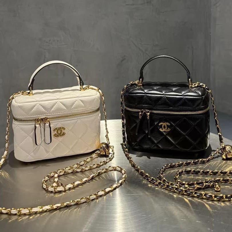 Women's Bag 2026 New Chanel-Style Genuine Leather Cosmetic Bag Box Bag Versatile Quilted Chain Single Shoulder Crossbody Bag