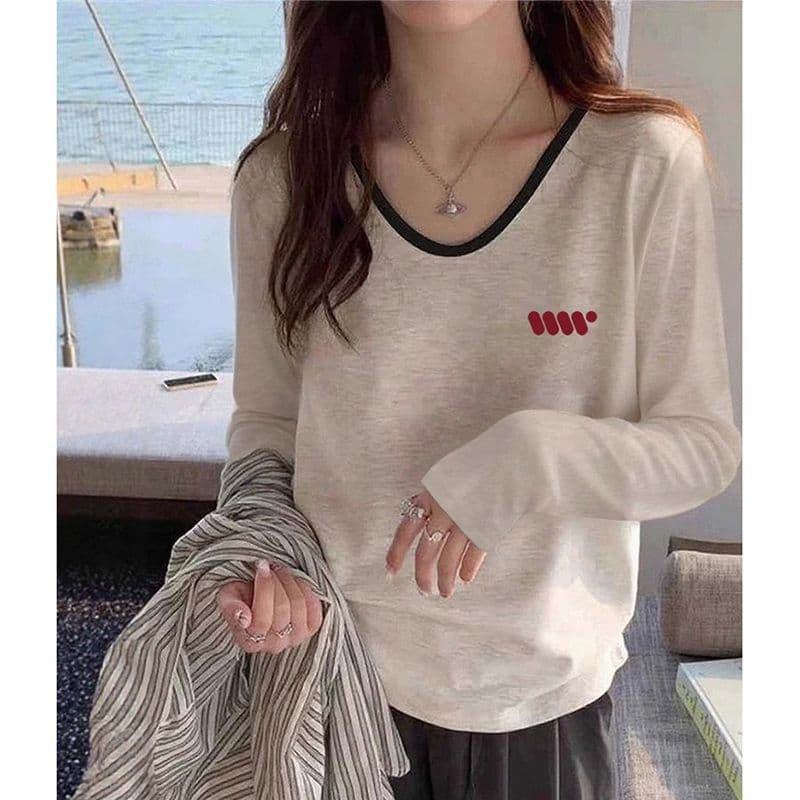 2026 Autumn and Winter Pure Cotton Loose Slimming Bottoming Shirt Women's Long Sleeve T-Shirt Sweetheart Neck Inner Straight Shoulder for Small People