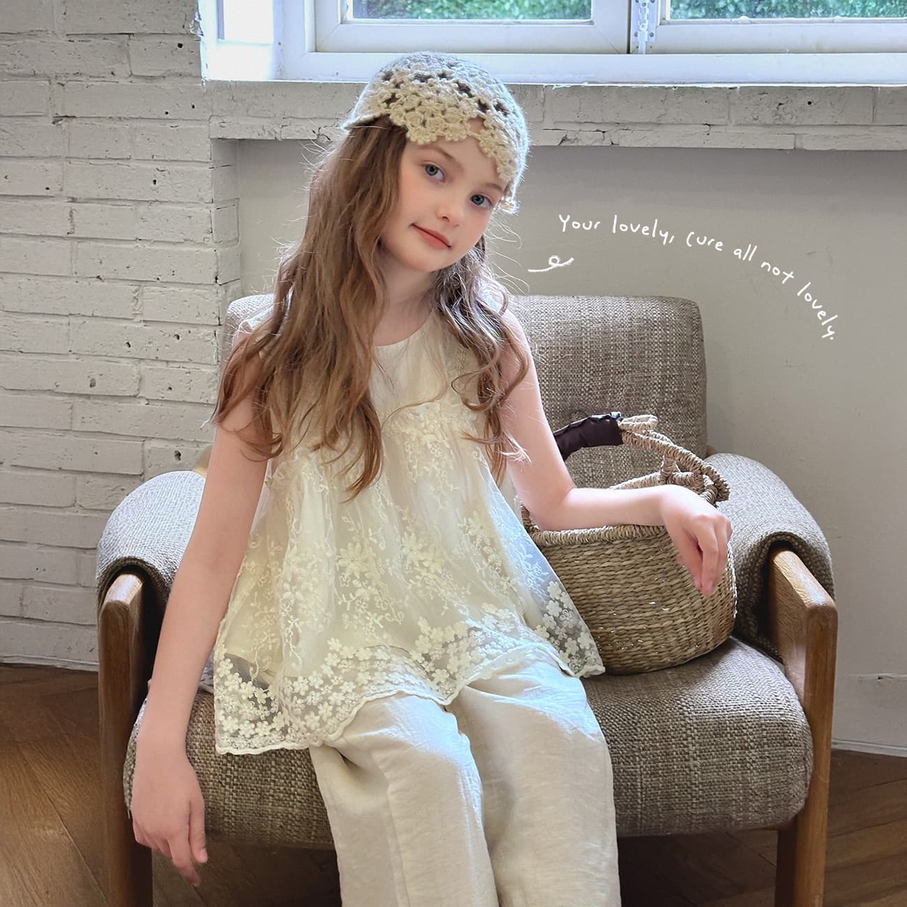 Girls' Sleeveless Lace Baby Blouse 2025 Summer New Fashion Vest Baby Top