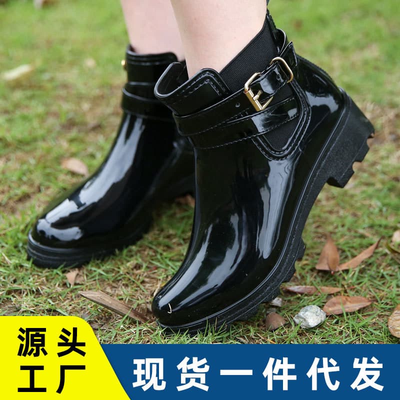 2025 New Short Shiny PVC Water Shoes for Women, U-Shaped Adult Rain Boots with Elastic Martin Style Rubber Shoes
