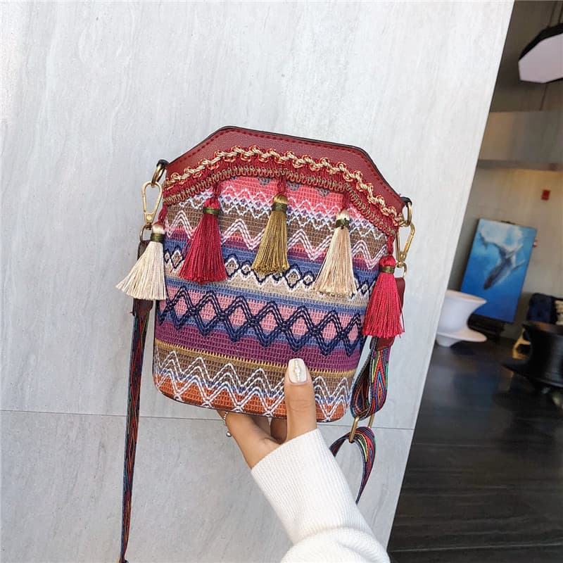 Fashionable Women's Shoulder Bag 2021 New Style Korean Version Ethnic Tassel Small Bucket Bag Ladies Crossbody