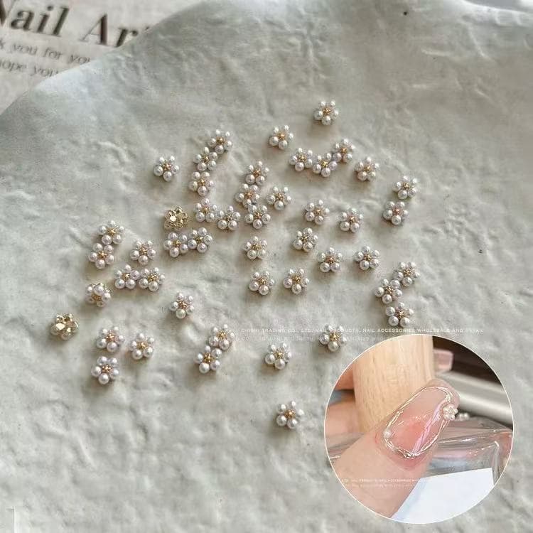 Trendy Five-Petal Flower Pearl Nail Art Accessories Baroque Light Luxury Alloy Pearl Flower 3D Nail Charms Rhinestones