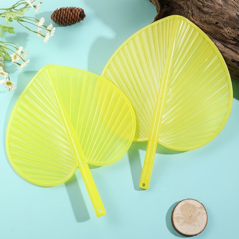 Internet celebrity hand-held big cattail leaf fan, old-fashioned cooling fan, traditional household summer mosquito repellent fan, 90s banana fan