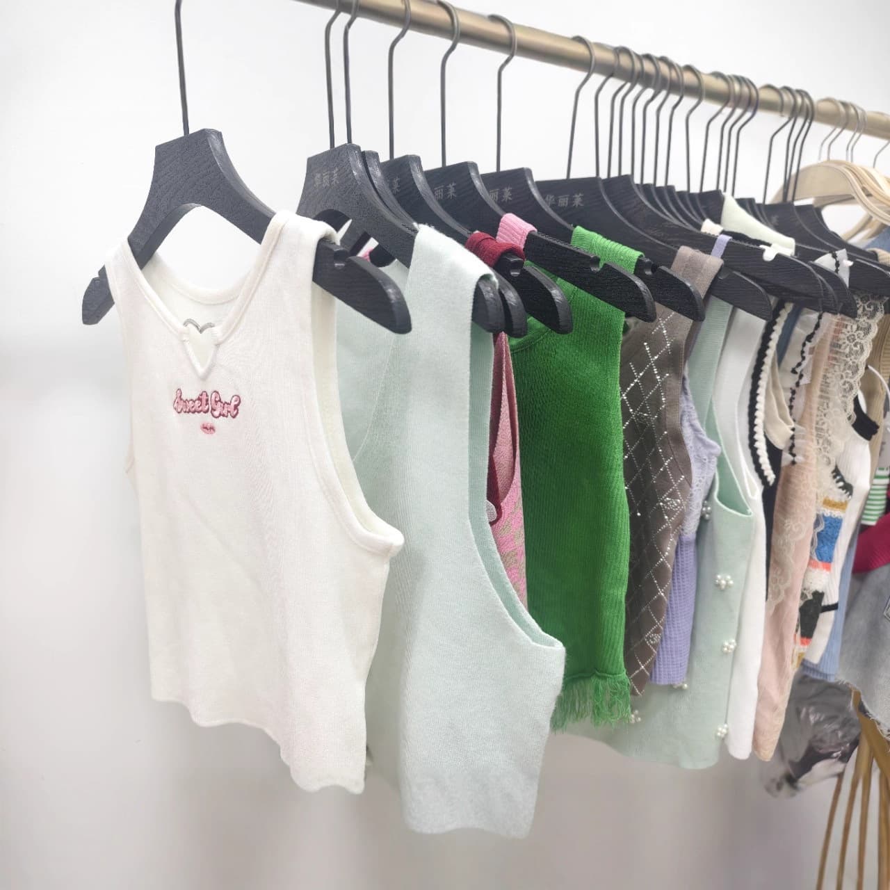 Multi-color Knit Camisole Tank Top Mixed Batch Hot Girl Sleeveless Top Cross-border E-commerce Women's Clothing Supply