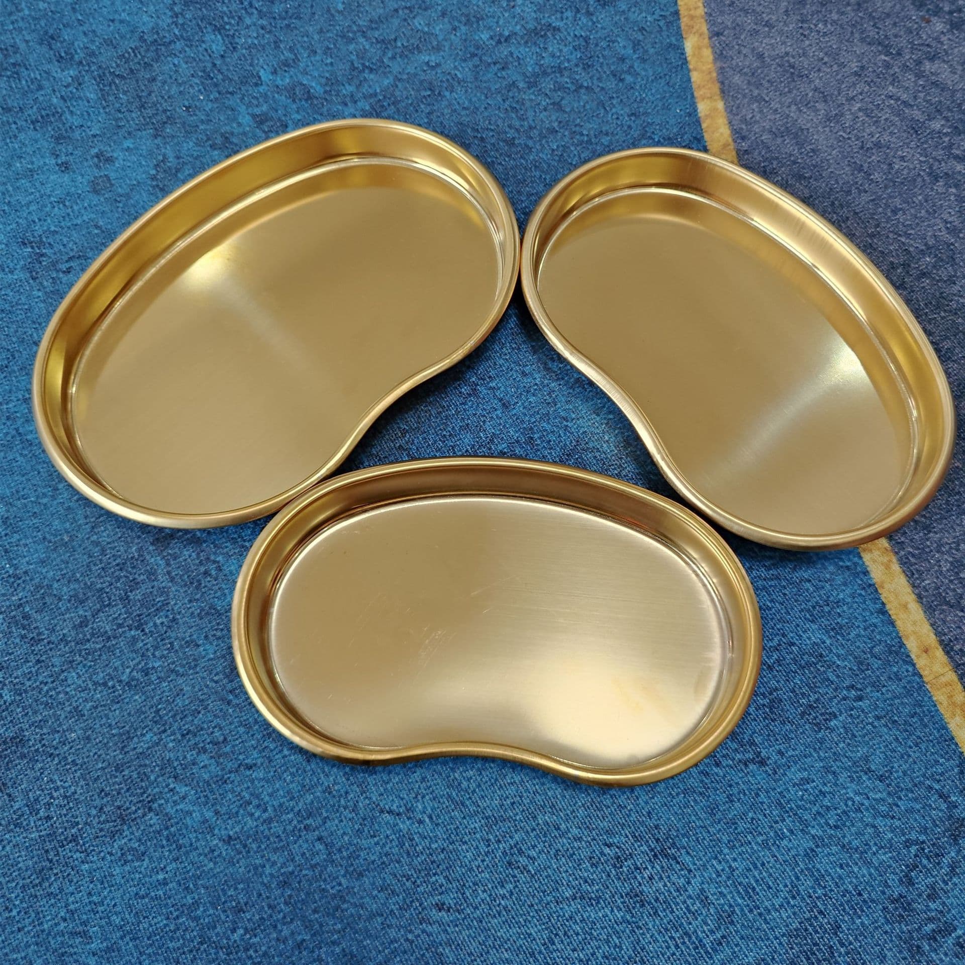 304 Stainless Steel Waist Tray Curved Tray Waist Tray Dental Tray Kidney Tray Instrument Tray Pus Tray Surgical Tray Disinfection Tray