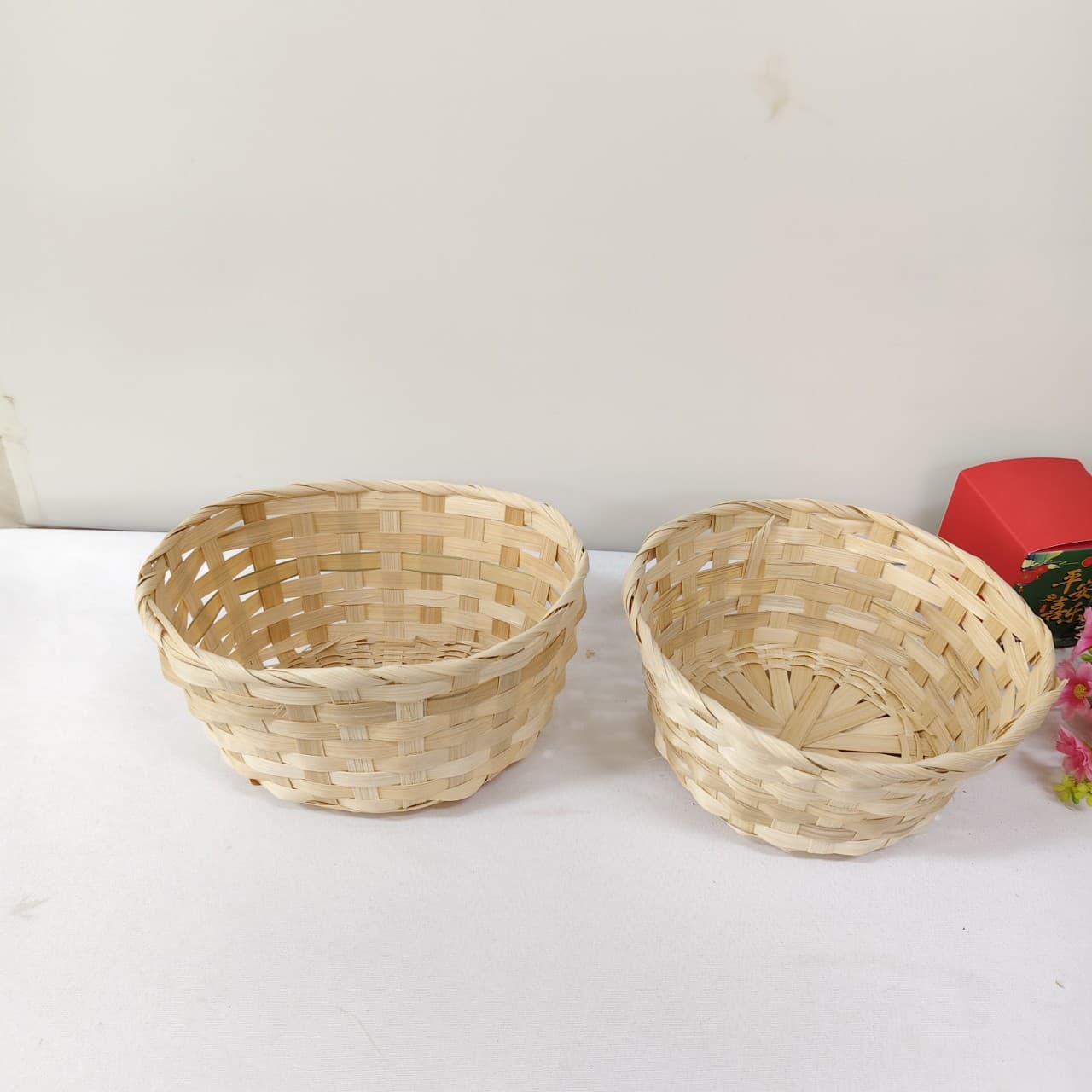Round bamboo woven basket egg basket storage basket fruit bamboo basket small basket Easter decoration storage basket