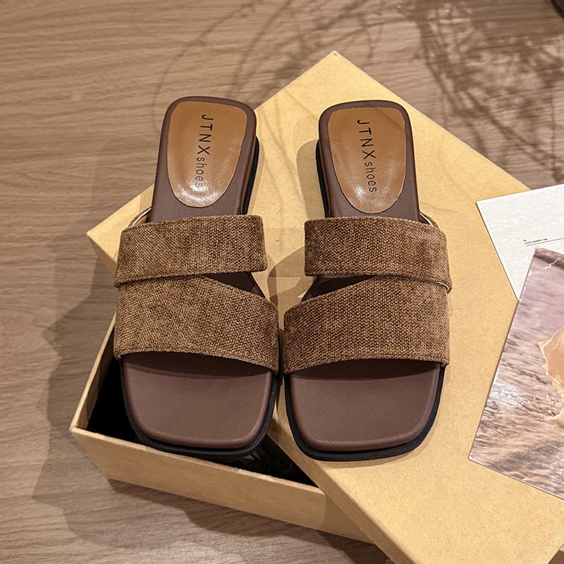 French Square Toe Little Chanel-Style Wedge Heel Thick Sole Slippers for Women Summer Fashion Outdoor Wear Beautiful Fabric Comfortable One-Strap Sandals