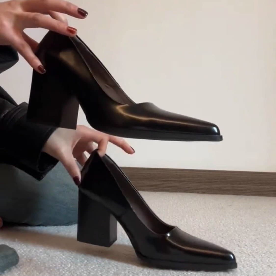 Leather Version ~ Genuine Leather Chunky Heel Pointed Toe Black Slip-On Loafers for Women, Commuting Versatile Non-Tiring High Heels