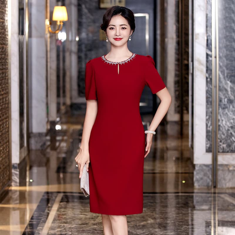 High-end grandma's wedding dress 2025 summer new style small young mother's wedding dress dress