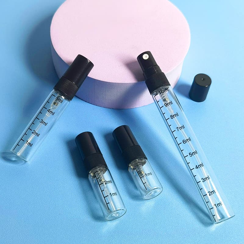 Wholesale in stock of 2/3/5/10ml delicate and compact glass spray bottles with scales for perfume decanting.
