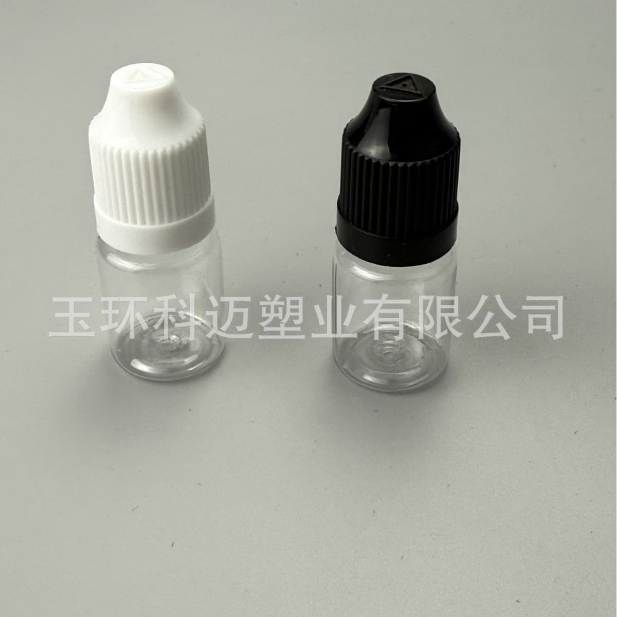 Kemai Plastics 5ml press-and-twist cap PET oil-filled transparent bottle black cap essential oil bottle