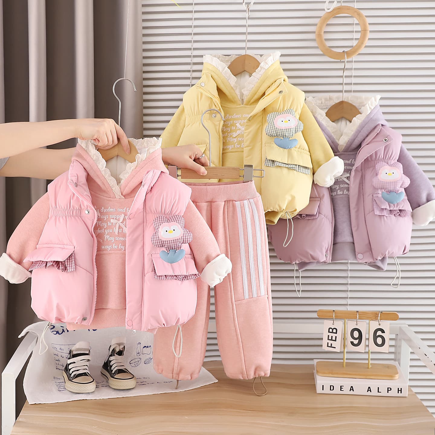 Girls' Fall/Winter Set 2026 New Style, 1-3 Years, Baby Girl Winter Cartoon Fleece-Lined Thickened Vest 3-Piece Set Trendy