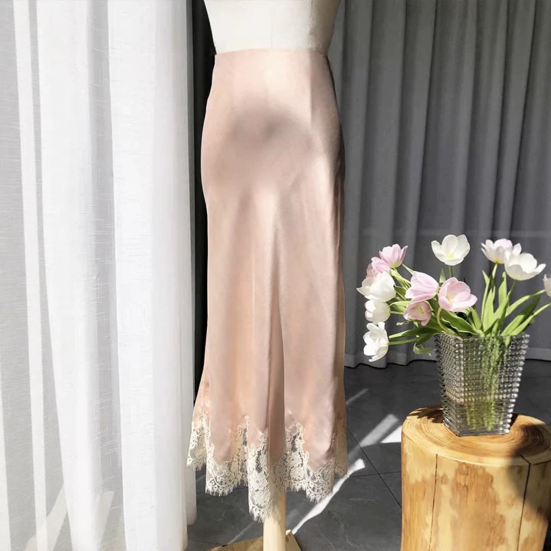 Sexy and feminine satin lace stitching bias-cut skirt 2026 Xia Zhen acetic acid slimming fishtail long skirt