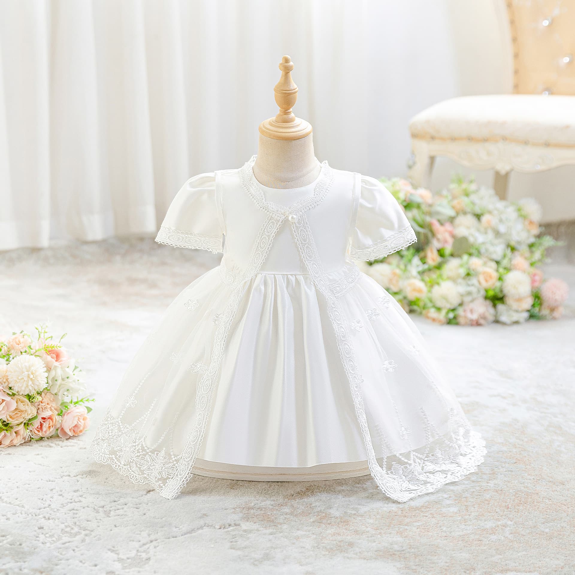 2026 European and American Summer New Baby Girl Birthday First Birthday Baptism Dress Breathable Embroidered Puff Sleeve Tulle Dress