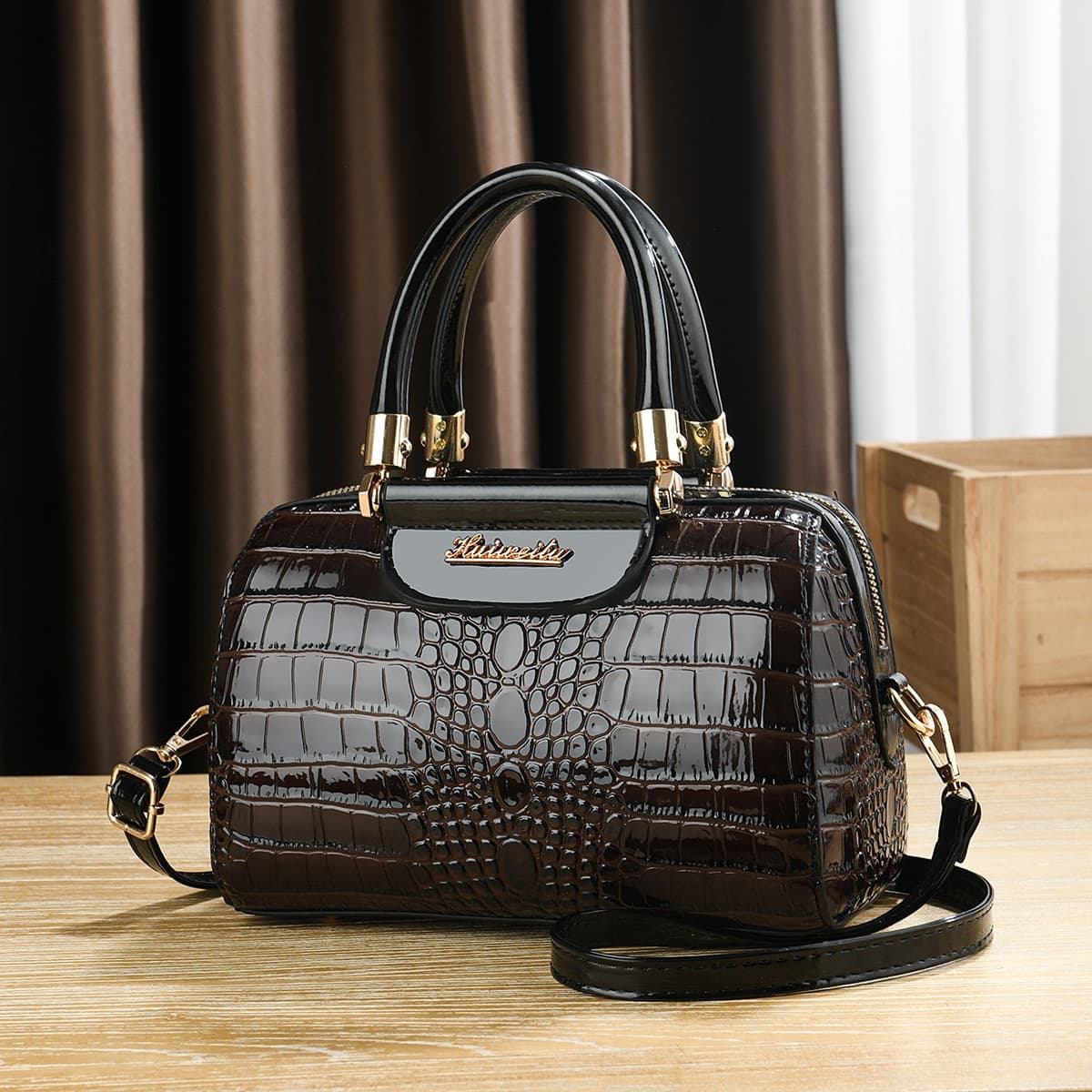 Cross-border simple and fashionable crocodile pattern pillow, contrasting handbag, temperament and high-end sense, trendy women's bag for commuting out and about