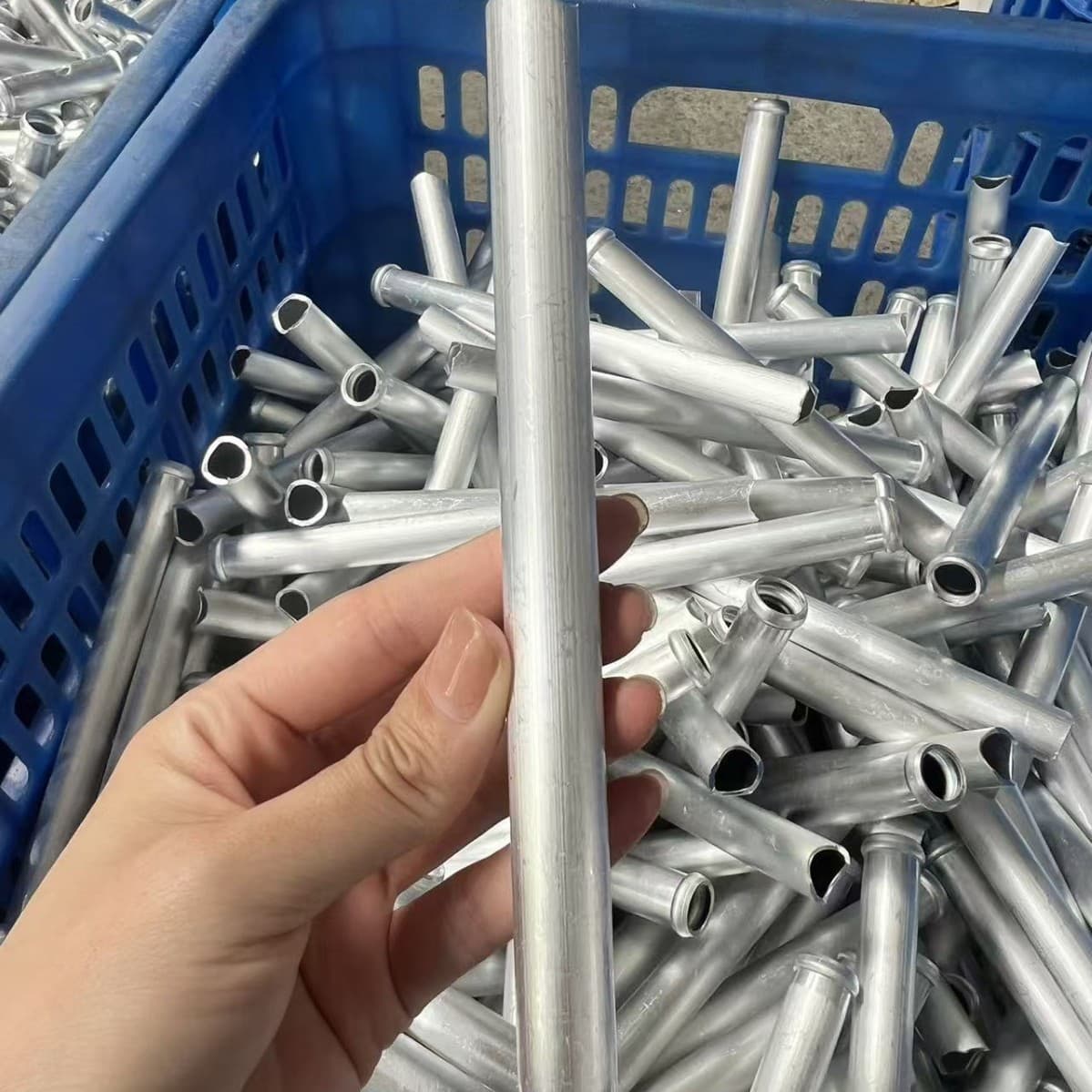 Aluminum tube capillary small aluminum tube 3003 aluminum round tube 60637075 thick thin wall flat square tube hollow aluminum rod