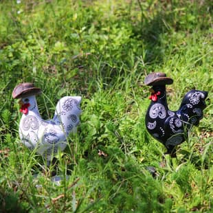 Hot-selling resin hen figurine creative animal statue bird frog craft garden yard decoration