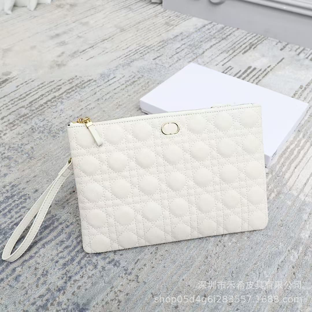 2026 Diamond Pattern Cowhide Clutch Bag Personalized Makeup Bag Genuine Leather Women's Storage Small Coin Purse High-Quality Handbag