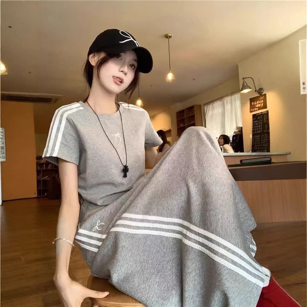 Short-sleeved long skirt women's summer Korean style sports casual fashion three-stripe short-sleeved T-shirt skirt two-piece set
