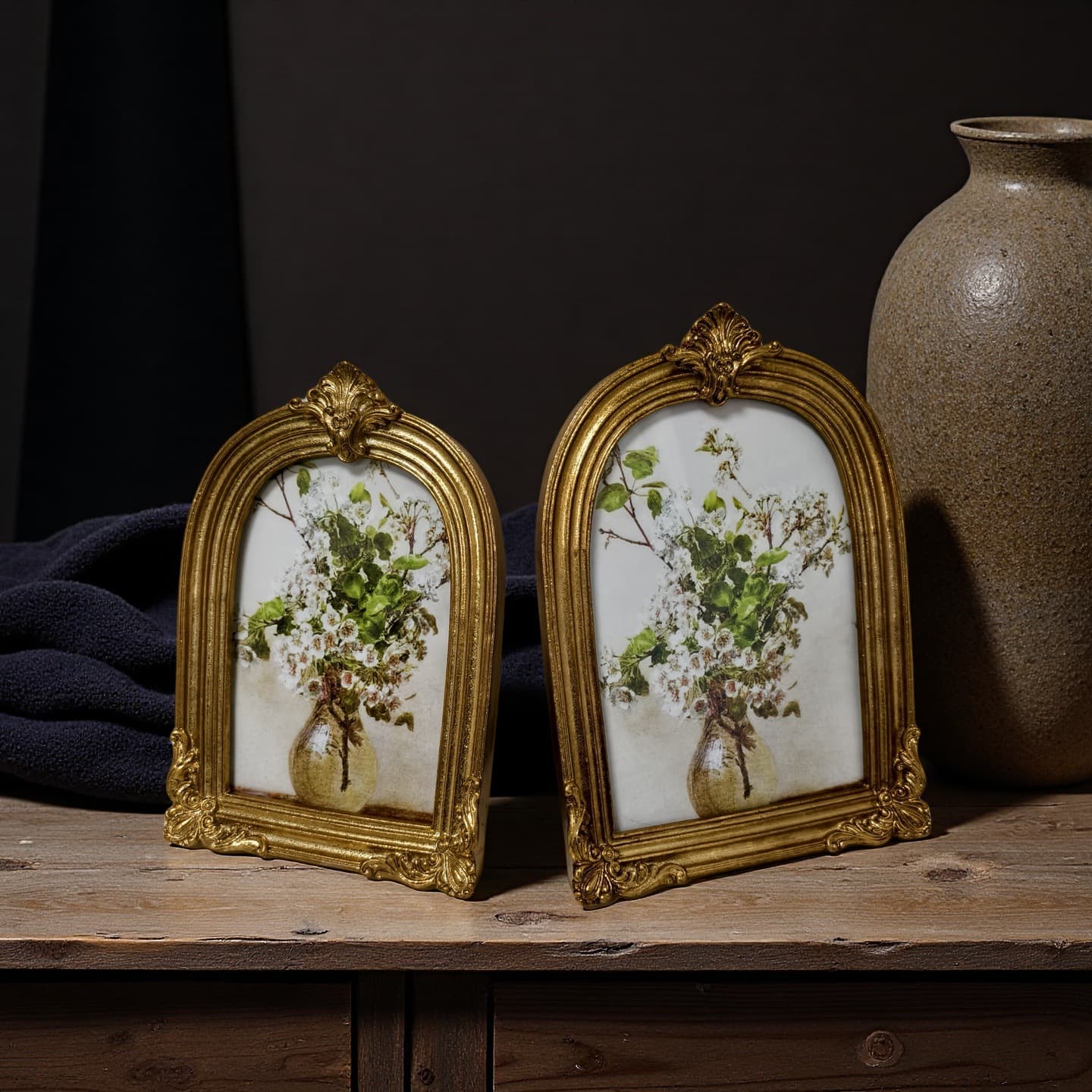 Retro Relief Photo Frame Picture Frame Home Wall Decoration Accessible Luxury Carved Wall Hanging Desktop Resin Table