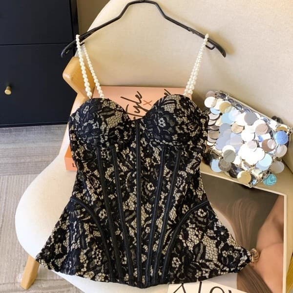 Pure and Seductive Lace Halterneck Camisole Top for Women with Built-in Pads, Anti-Exposure, Backless, Fitted Short Style