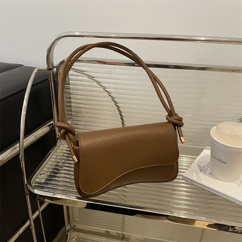 French Style Trendy Underarm Bag for Women 2024 New Fashionable Shoulder Crossbody Chic Commute Small Square Bag Cross-Border