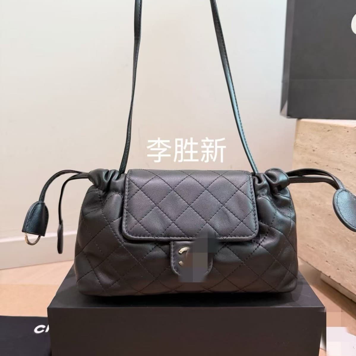Winter new fashion versatile thick chain hobo bag large capacity commuter bag portable shoulder armpit bag for women