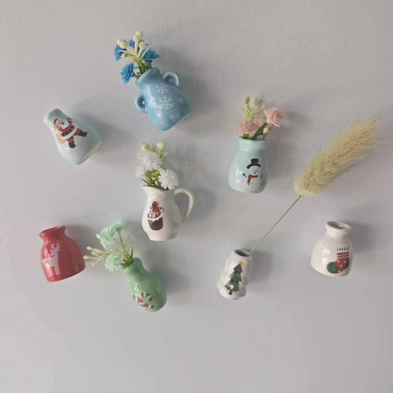 Cross-border mini ceramic refrigerator magnet magnetic three-dimensional personalized creative mini ornaments Christmas gift