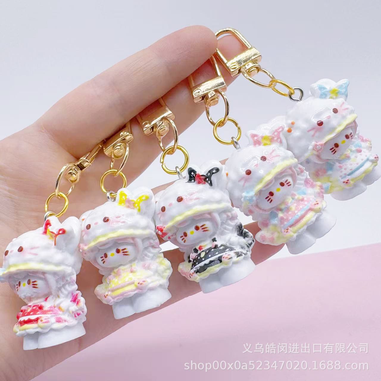 Cartoon Resin Kitten Pendant Cute Bag Charm 3D Dress Kitten Keychain Exquisite Small Gift Wholesale