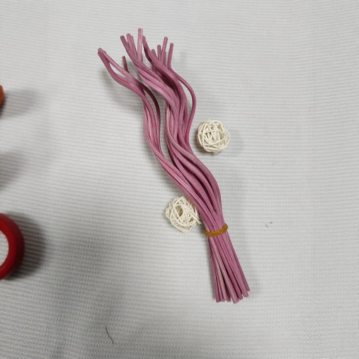 Manufacturer Direct Wholesale Aroma Reed Sticks, Curly Design for Natural Diffusion, Home Fragrance Accessories