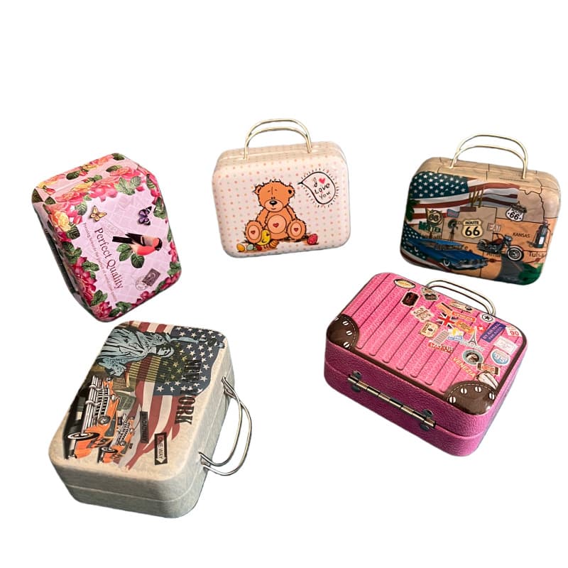 Mini small suitcase metal box DIY food and play tin box simulation suitcase makeup box tinplate wedding candy box