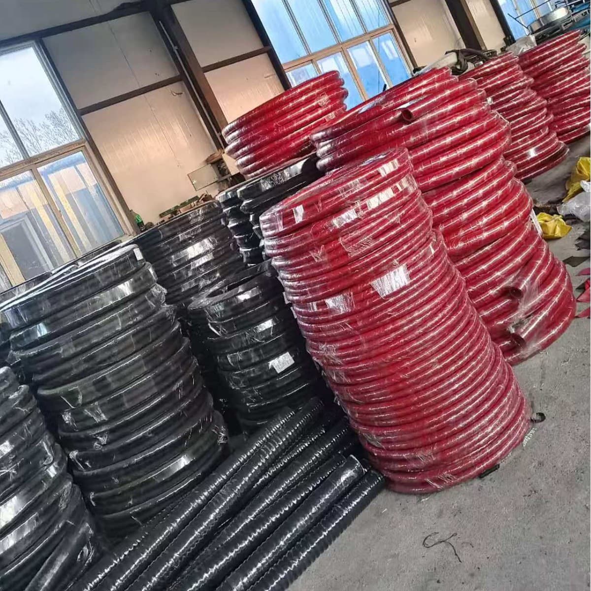 Fabric-reinforced rubber hose, fabric-reinforced oil delivery hose, fabric-reinforced acid-alkali hose, fabric-reinforced steam rubber hose