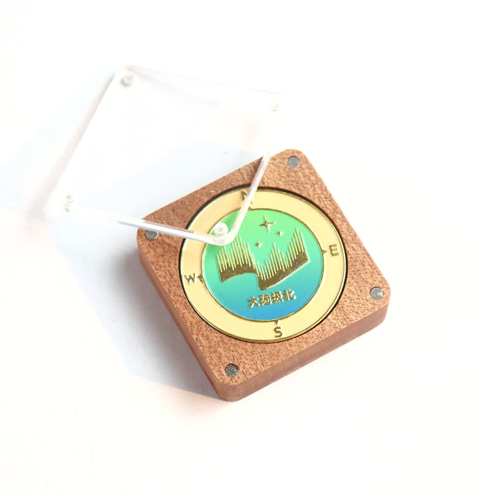 51mm Sapele Wooden Metal Badge Display Box Customized Gift Box Collectibles Packaging Box Gift Wooden Box