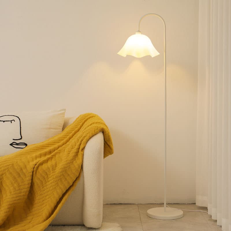 French Cream Style Petal Lamp for Living Room, Bedside, Study, Trendy Floor Lamp