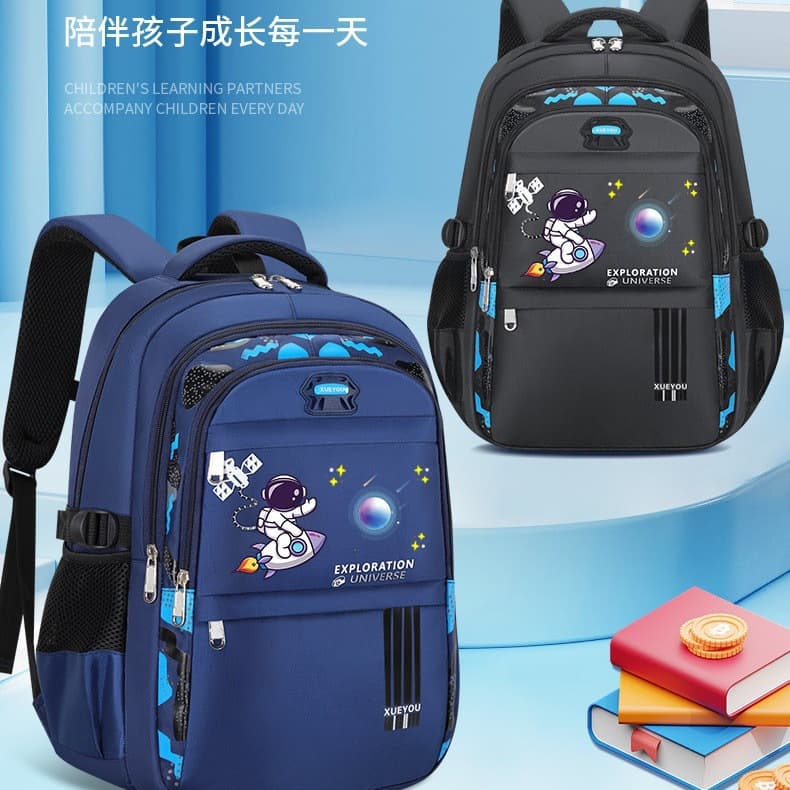 New Schoolbag for Primary School Students Large Capacity Astronaut Lightweight Lightweight Spine Protection for Grade 1-6 Children's Backpack for Foreign Trade