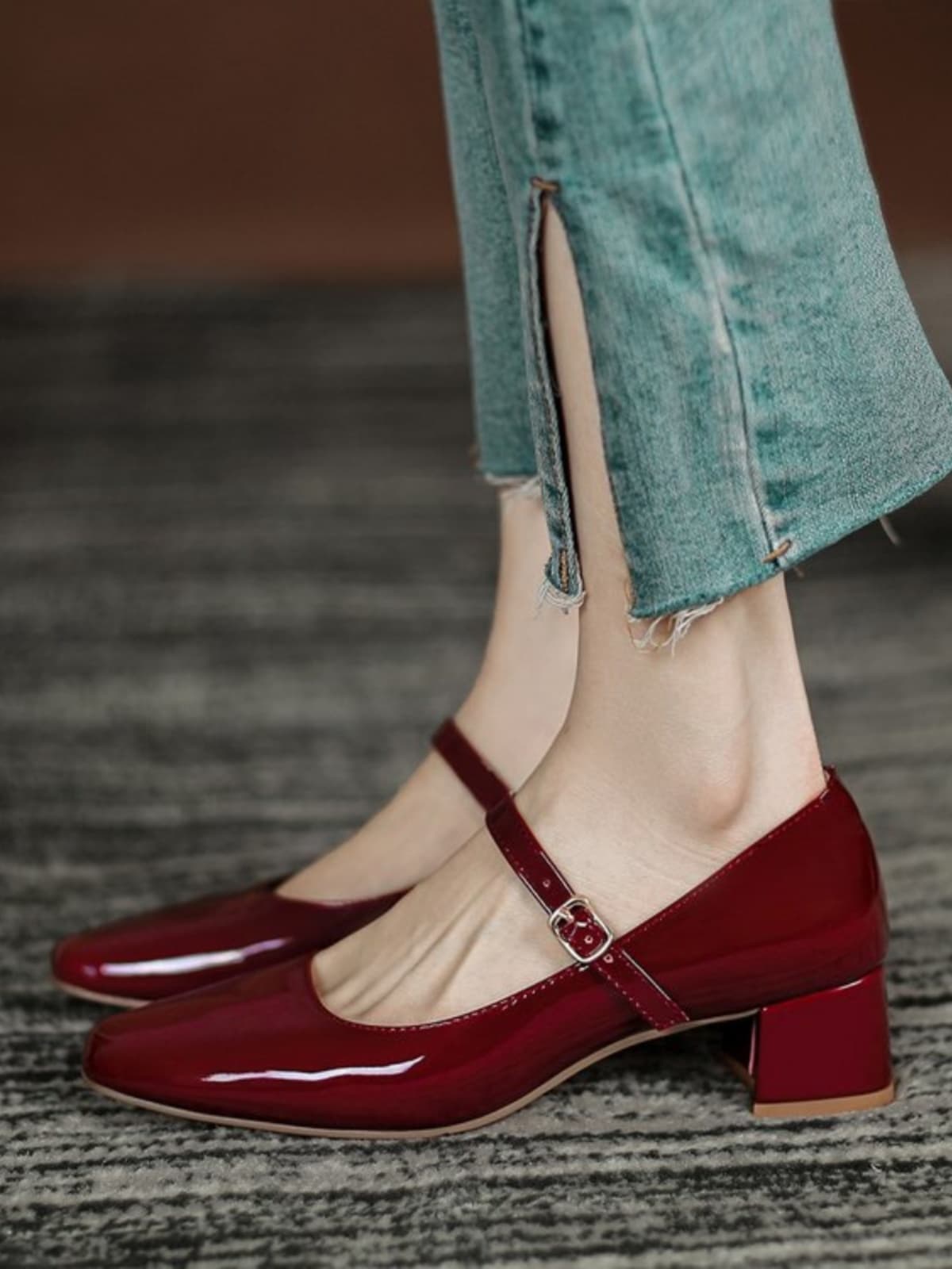 French-Style Square-Toe Chunky Heel Women's Shoes 2025 New Spring and Autumn Versatile Shallow Mid-Heel Retro Red Mary Jane Shoes for Women