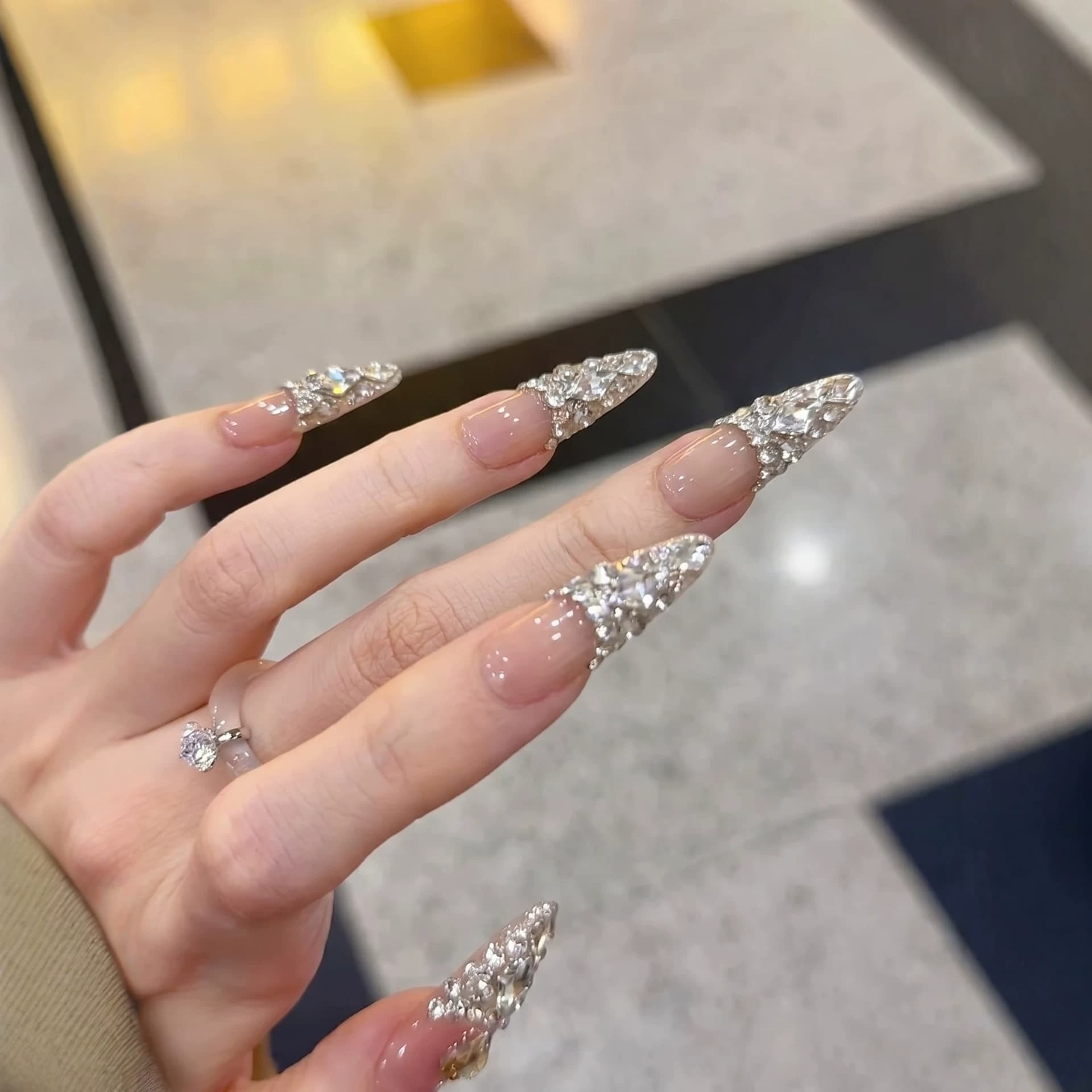 Donghai Wearable Nails Handmade Fake Nail Patches High-End Crushed Diamond Skirt Nail Tips Removable Finished Nails Wholesale