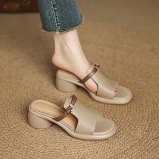 Cross-border Thick Sole Cloud-Like Slippers Open Toe Chunky Heel 2026 Summer New Round Toe Fashion Mid Heel One-Strap Cool Sandals Export