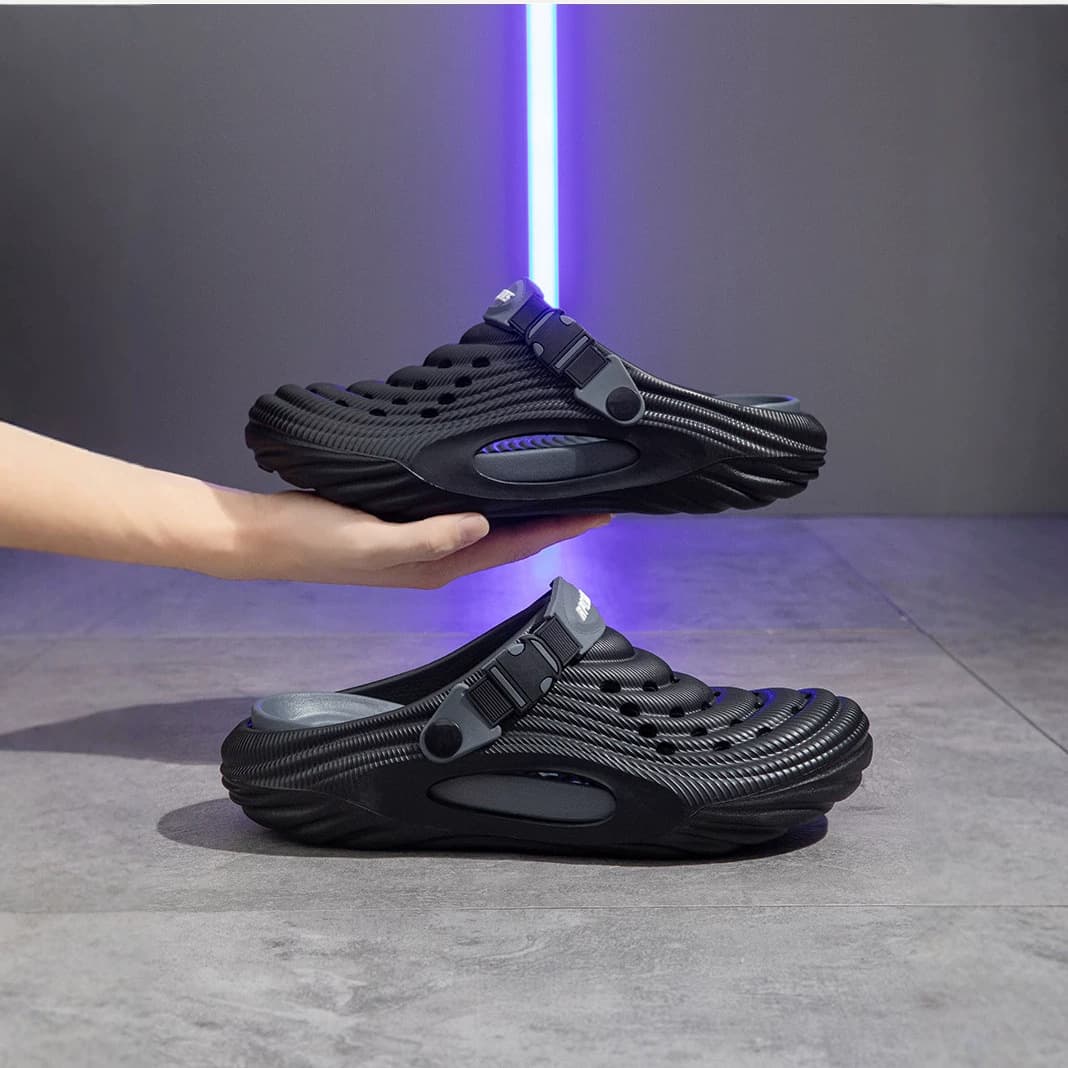 0414-2 Z Xiaonian Couple Style River Trekking Crocs Non-returnable