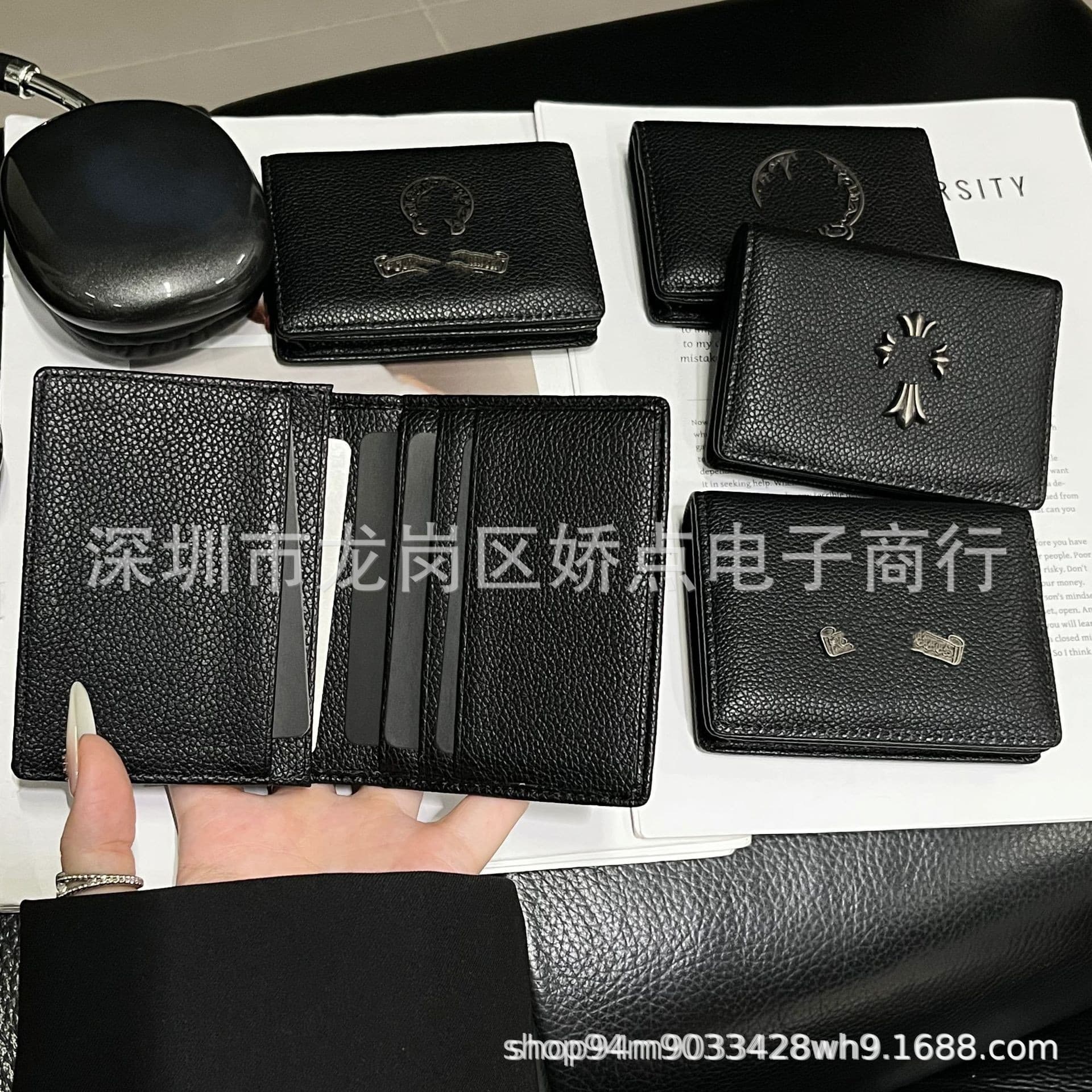 Black vertical leather business card holder, simple leather business card holder, business portable black card holder, multifunctional women's model