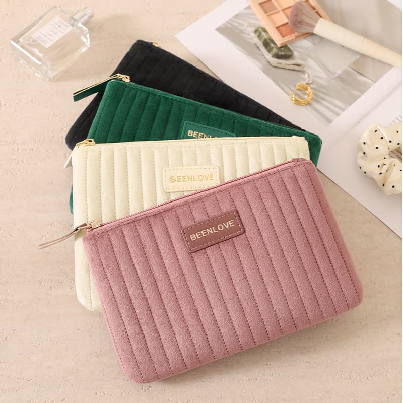 Runhui Autumn and Winter New Dutch Velvet Cosmetics Bag Leather Label Version Travel Mini Cosmetics Bag Portable Makeup Cosmetics Bag