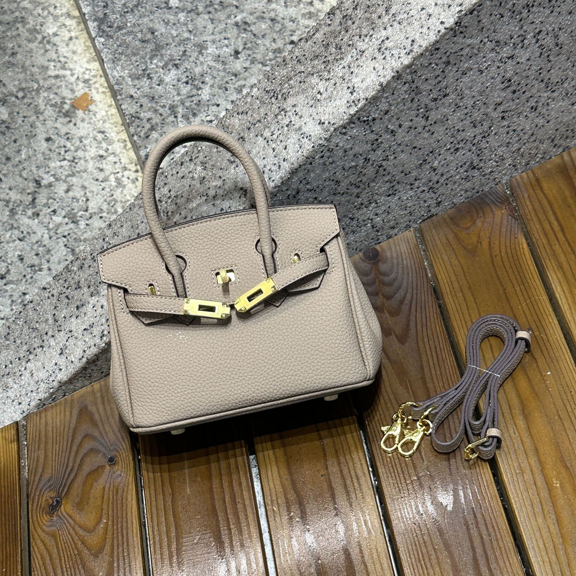 Cross-border women's bag 2026 new pebbled platinum bag genuine leather large capacity handbag Kelly bag single shoulder crossbody bag
