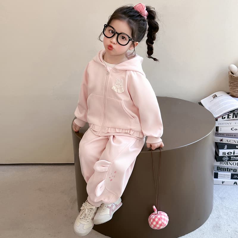 Korean style girls hooded sweatshirt two-piece set spring and autumn 2026 new children's fashion little girl fashion suit trend