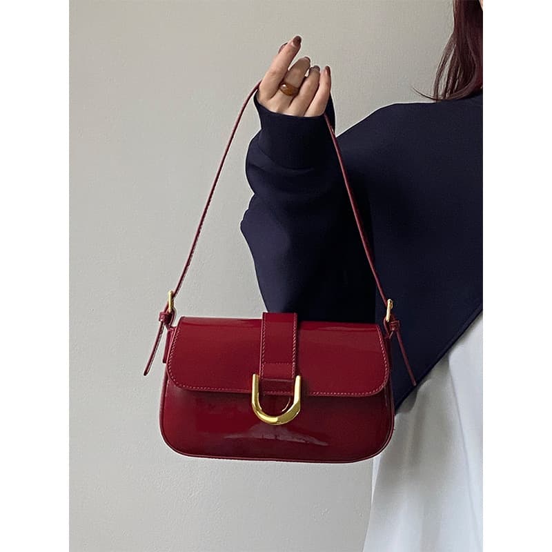 High-End Bag for Women, Retro Burgundy Horseshoe Buckle, Fashionable Handheld Armpit Bag, Single Shoulder Crossbody Bag, Drop Shipping