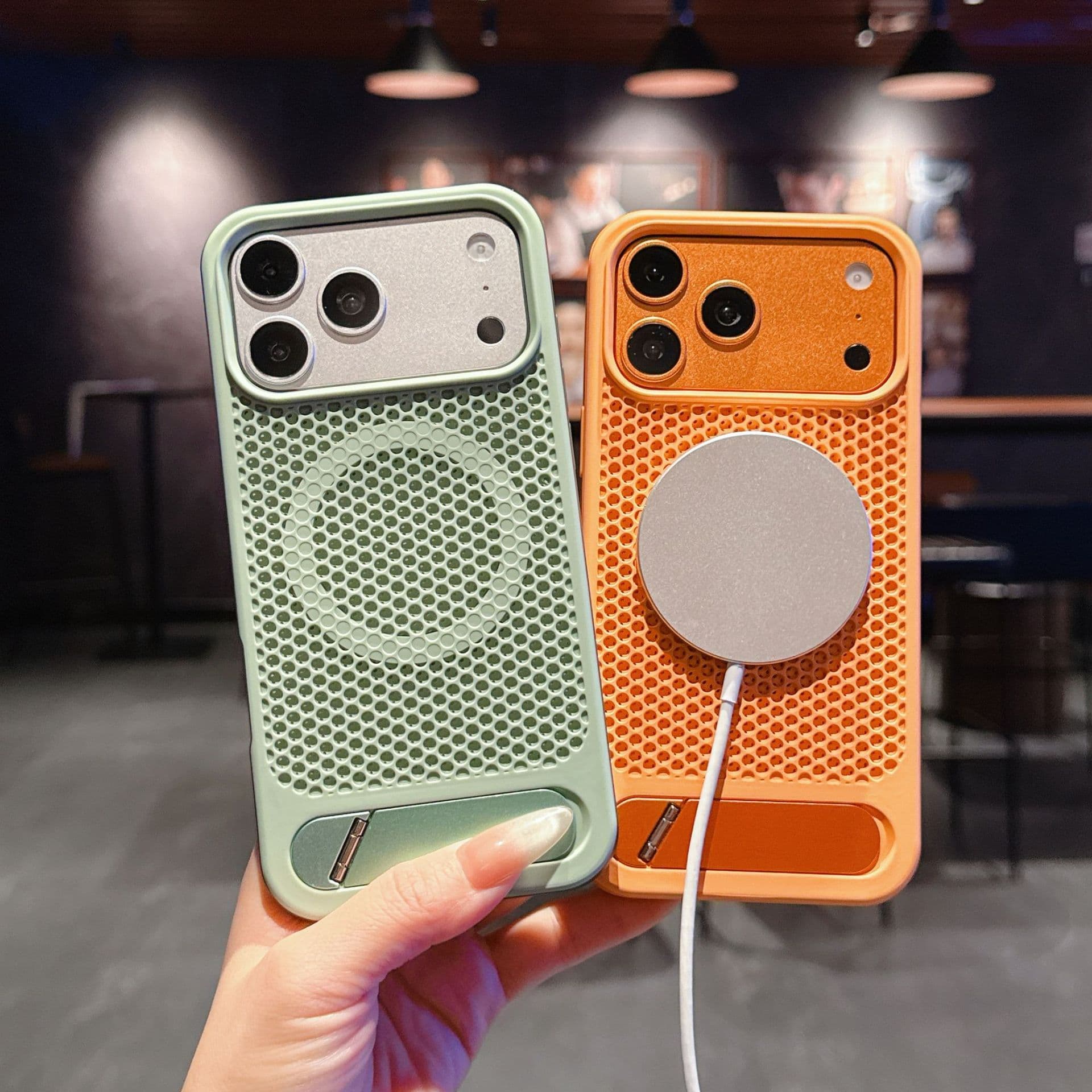 Suitable for Apple 17 Promax mobile phone case, two-color skin-sensitive magnetic suction 16PM integrated tilt-turn bracket 15PM protective cover