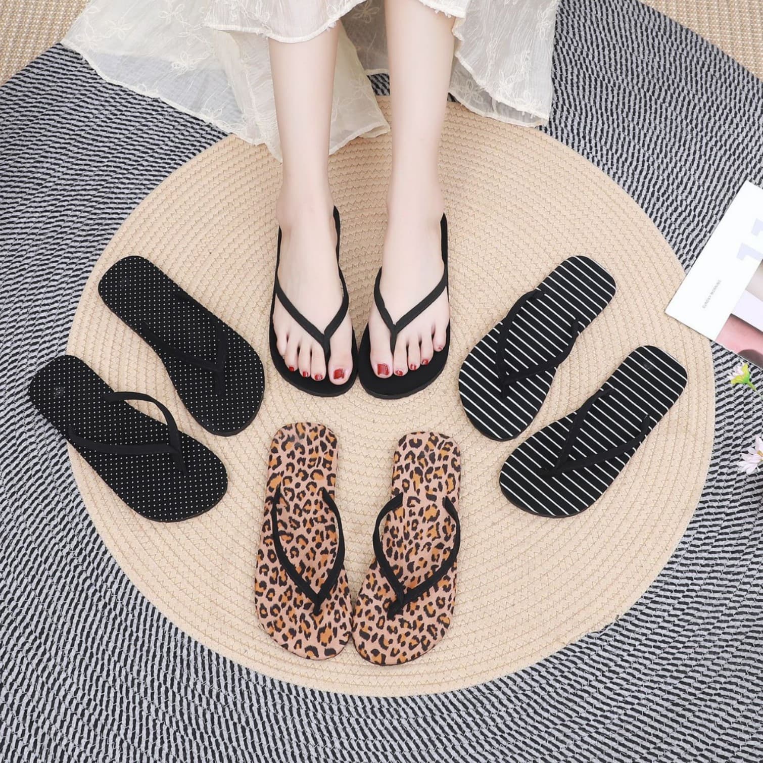 New Women's Flip Flops Thong Sandals Summer Ins Trendy Beach Seaside Outdoor Toe Separator Slippers Cross-Border