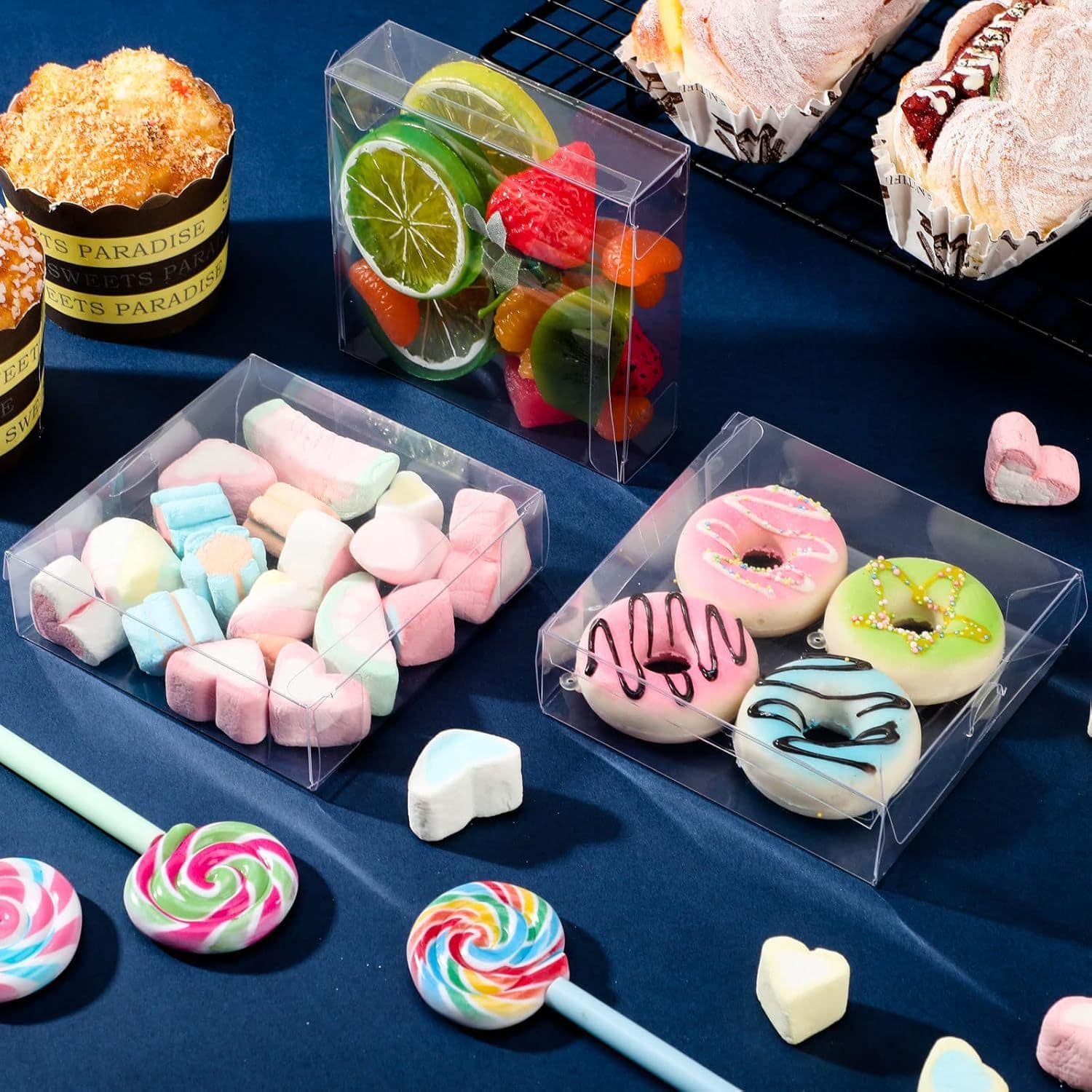 Transparent PET snack packaging boxes, mini cake, macaron, and chocolate boxes, in-stock jewelry boxes for storage.