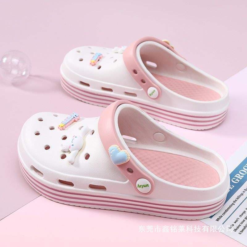 New Breathable Anti-Slip Clog Sandals for Women, Soft Sole with Cloud-Like Comfort, Cute Cartoon Closed-Toe Slip-On, Two-Way Wear