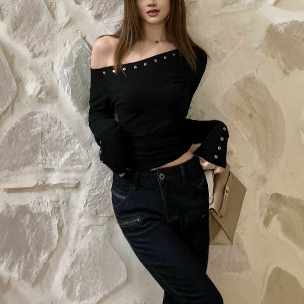 2026 Fall New Design Studded One-Shoulder Loose Long-Sleeve T-Shirt Women Elegant Versatile Top